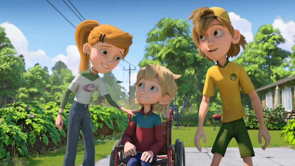 Kuvassa Tuomas on veljensä ja sisarensa kanssa pihalla. Sisaren käsi on pyörätuolissa istuvan Tuomaksen olkapäällä ja hän selvästi kannustaa tätä. 