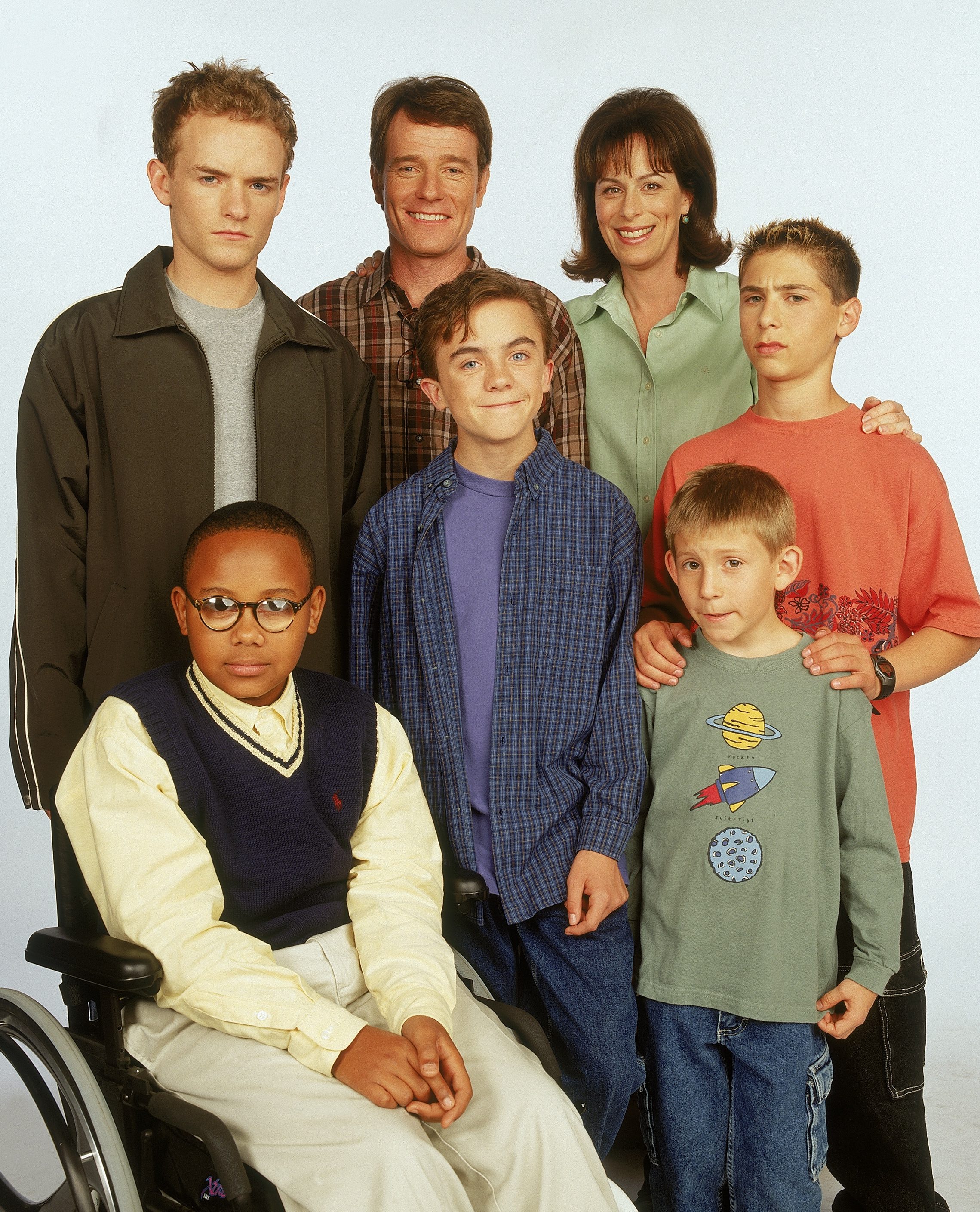 Promokuvassa on Malcolmin perhe ja pyörätuolissa istuva Stevie